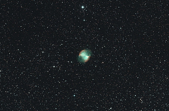 M 27 : Nébuleuse planétaire à environ 1000 AL