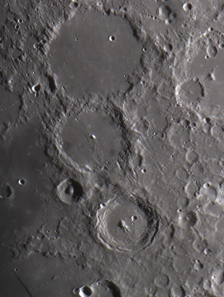 Le trio de cratères Ptolémée, Alphonsus, Arzachel