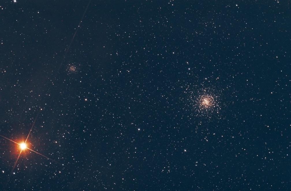 M4, NGC6144 et Antarès, dans le Scorpion