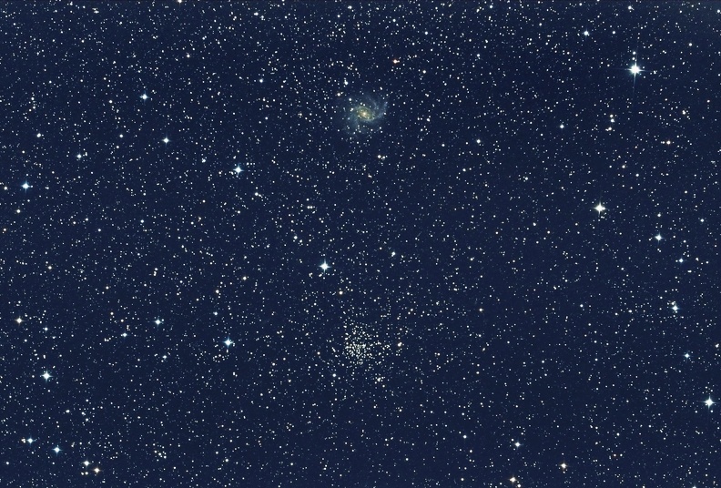 NGC 6946 et NGC 6939, la galaxie et l'amas