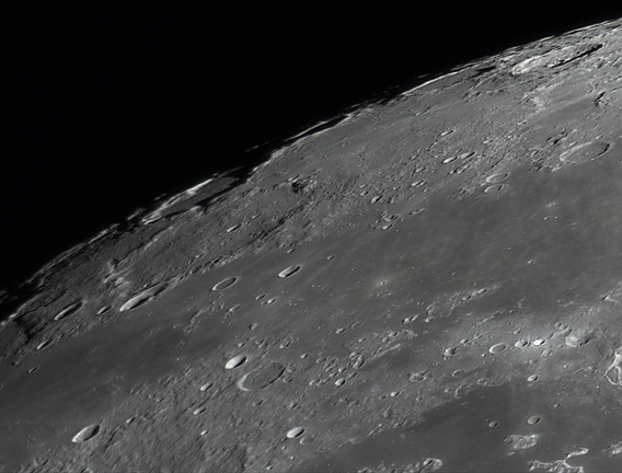 Cratère J Herschel et Mer du Froid