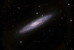NGC253 Galaxie du Sculteur (5818 visits) La galaxie du Sculpteur, NGC 253 est une galaxie spirale intermédiaire visible dans la constellatio... NGC253 Galaxie du Sculteur